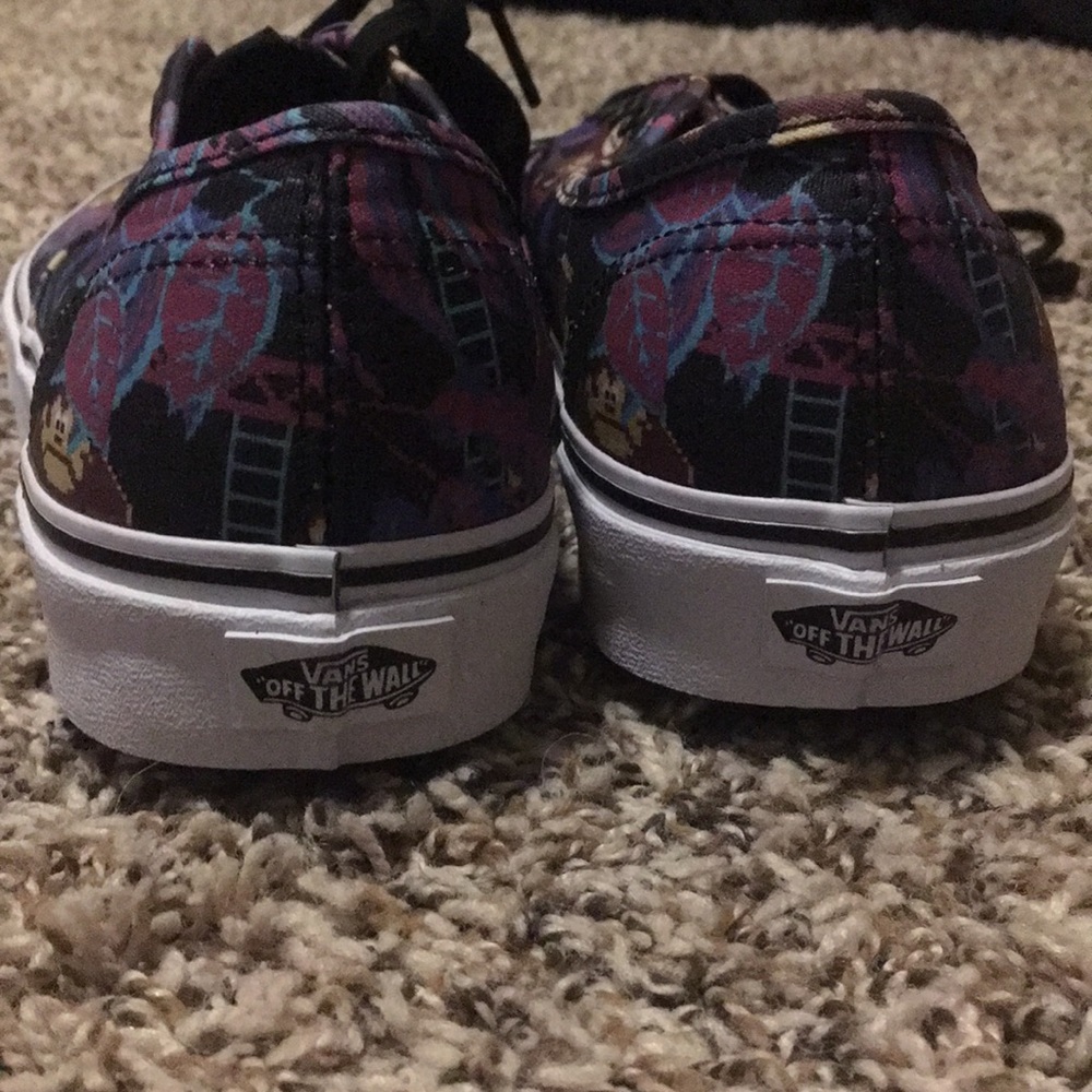 Vans Authentic Nintendo Donkey Kong Vans - Picture 4 of 6